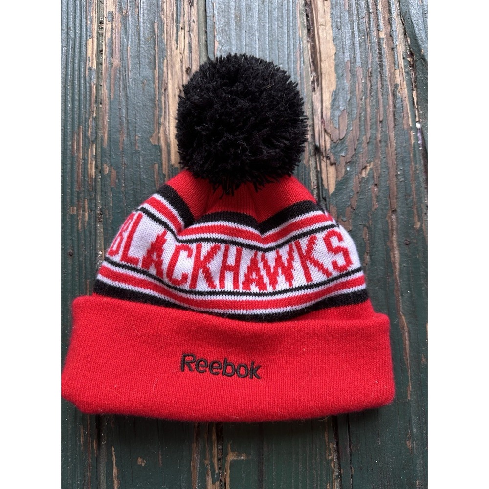 Reebok NHL Chicago Blackhawks‎ Face Off Cuffed Pom Beanie Red Black One Size